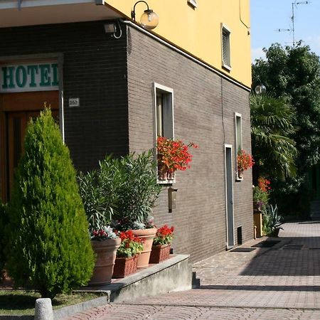 Albergo Nardini Lentate sul Seveso エクステリア 写真