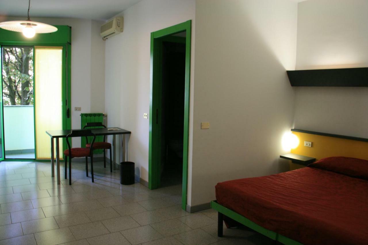 Albergo Nardini Lentate sul Seveso エクステリア 写真
