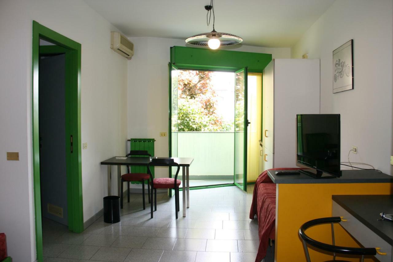 Albergo Nardini Lentate sul Seveso エクステリア 写真